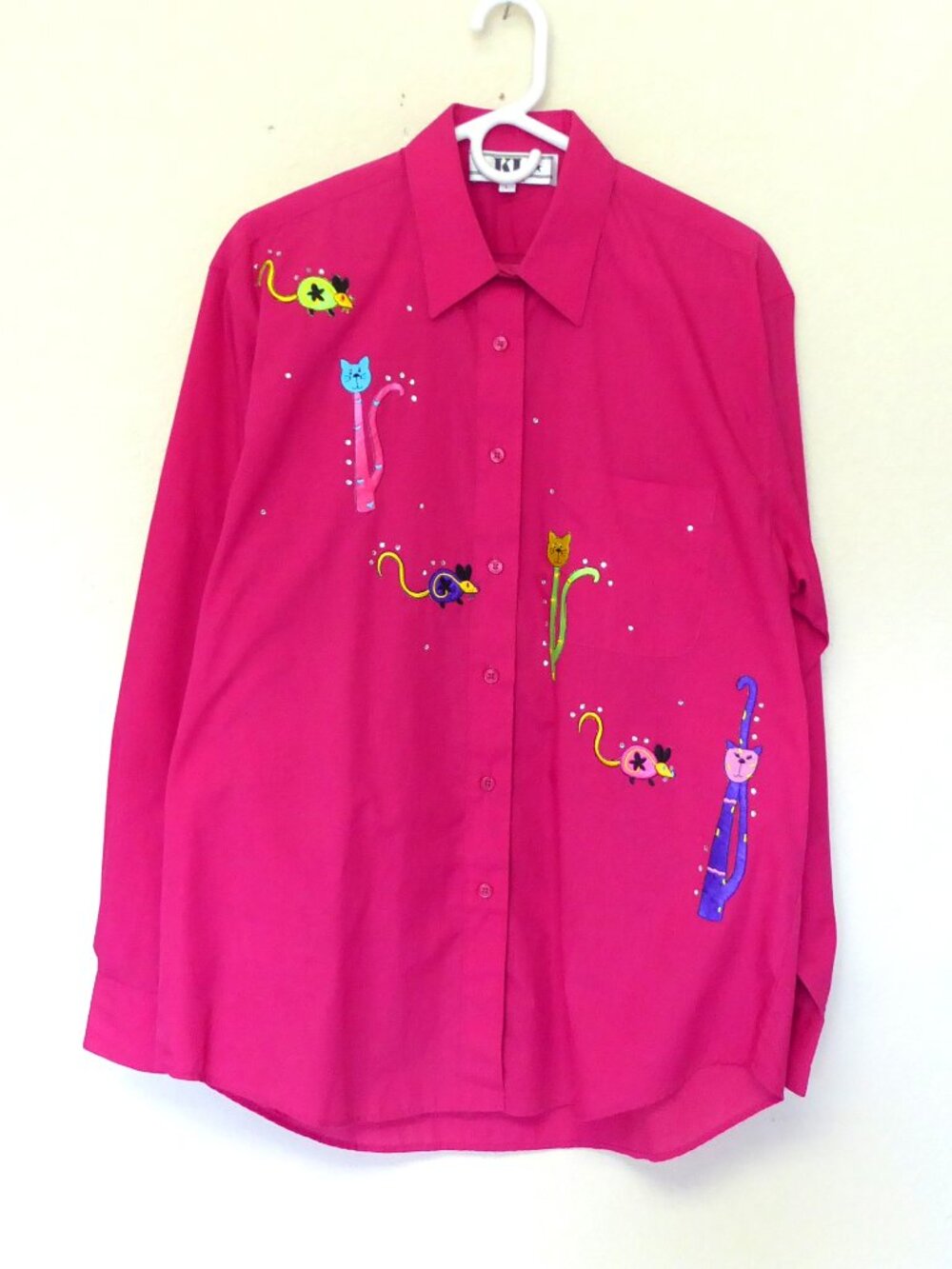 1990s Vintage KL Collection fuchsia cat mouse patch rhinestone shirt size large